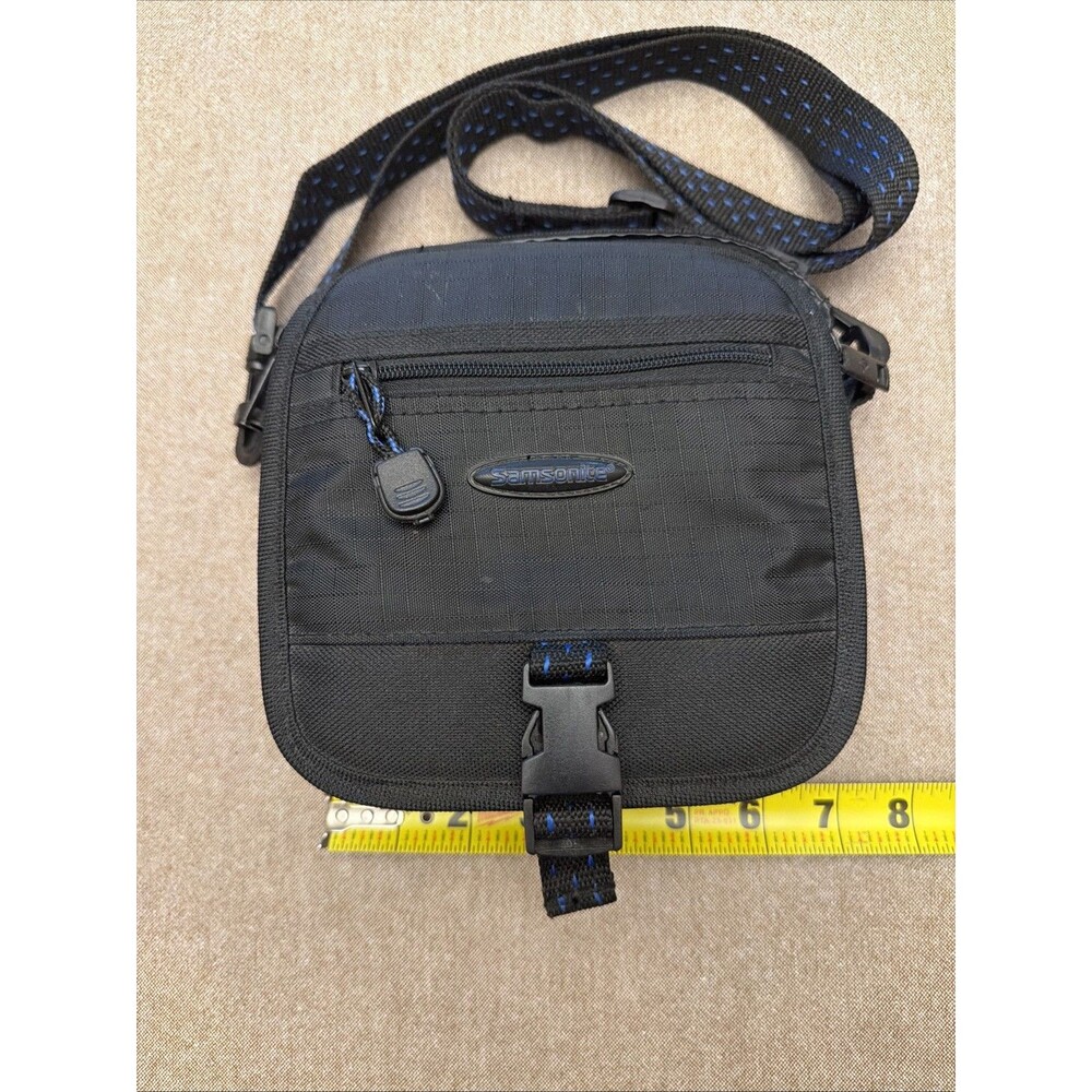 Samsonite Small Black Padded Camera Bag Case Strap & Several Compartments